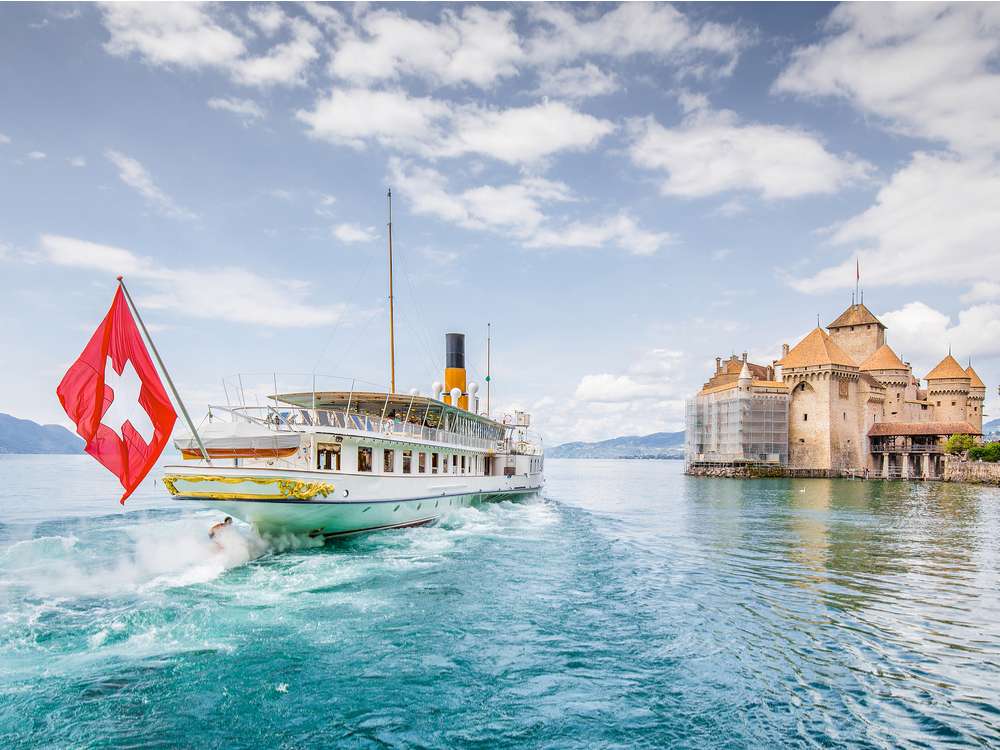 جنيف وأفضل 5 فنادق تطلُّ عليها - Lake Geneva and the best 5 hotels overlooking it