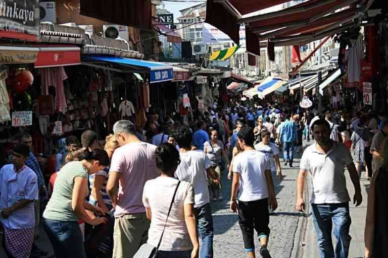 محمود باشا في تركيا … أشهر الأسواق الشعبية حيث - Mahmoud Pasha market in Turkey ... the most popular market where local and international brands ..