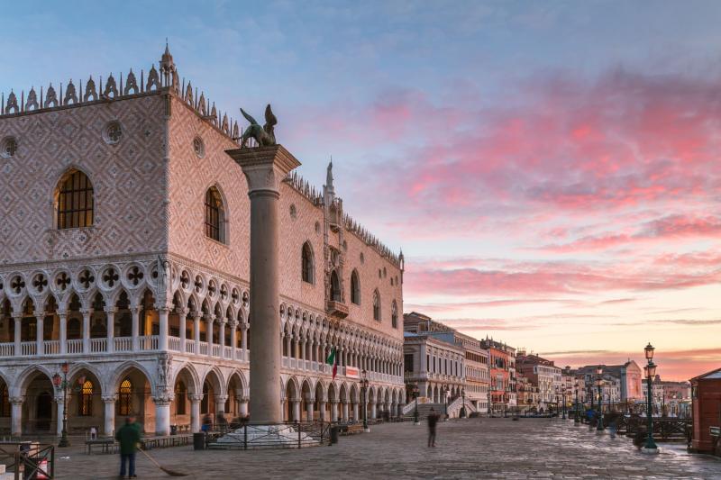 1581190689 262 The Doges Palace is the most beautiful building in Europe - The Doge's Palace is the most beautiful building in Europe