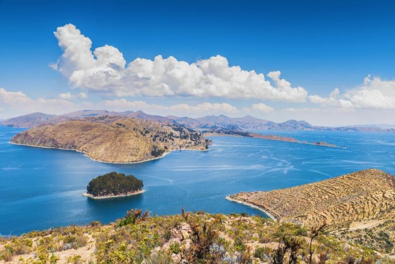 1581190699 765 The sparkling blue Titicaca Lake ... is the enchanting habitat - The sparkling blue Titicaca Lake ... is the enchanting habitat of highland cultures