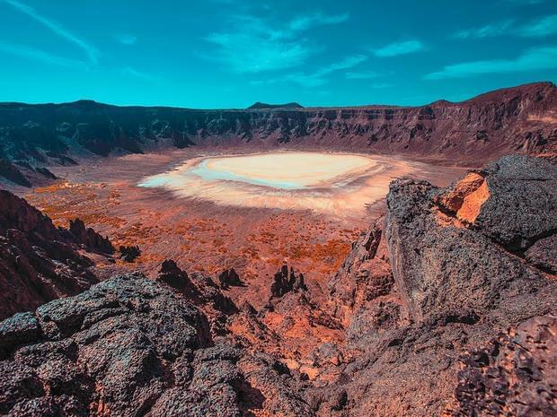 1581190779 751 The crater is the largest crater in Saudi Arabia - The crater is the largest crater in Saudi Arabia