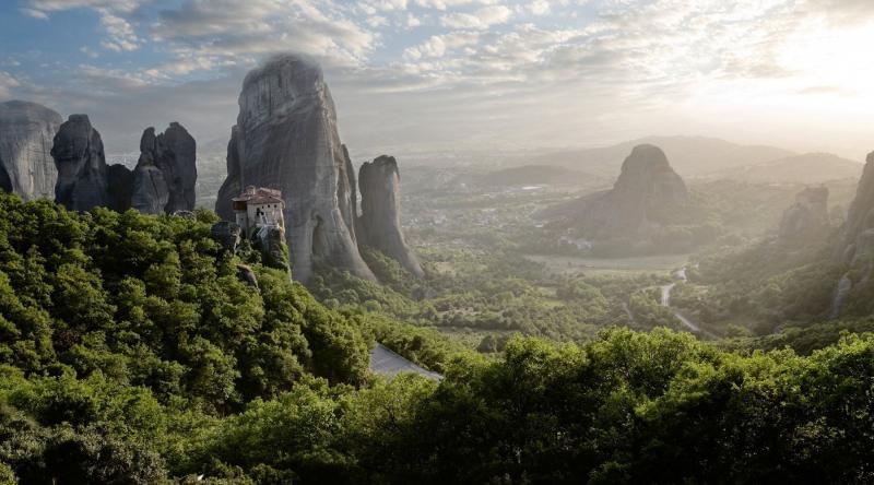 1581191609 523 Beautiful Meteora welcomes thousands of tourists in Greece - Beautiful Meteora welcomes thousands of tourists in Greece