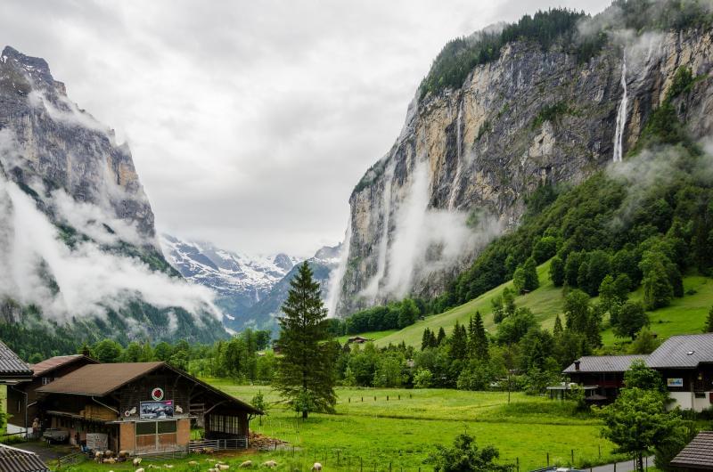 1581191639 28 70 waterfalls are waiting for you in the Lauterbrunnen Valley - 70 waterfalls are waiting for you in the Lauterbrunnen Valley, Switzerland