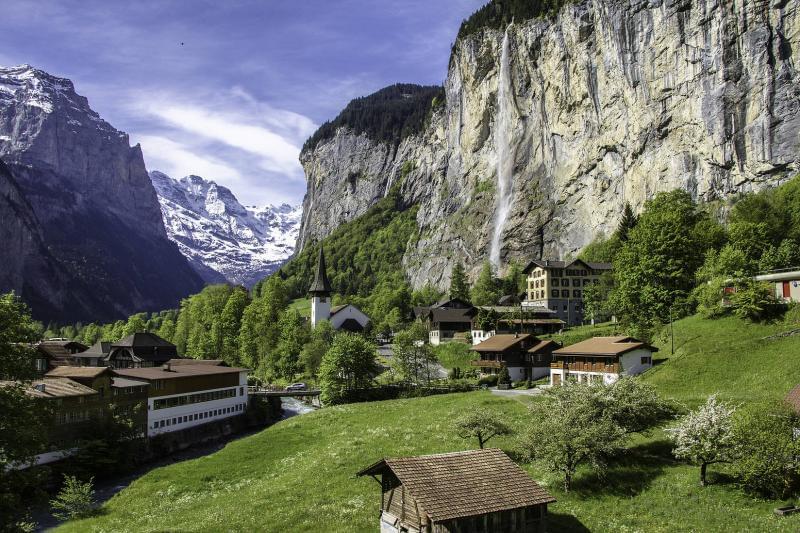 1581191639 357 70 waterfalls are waiting for you in the Lauterbrunnen Valley - 70 waterfalls are waiting for you in the Lauterbrunnen Valley, Switzerland