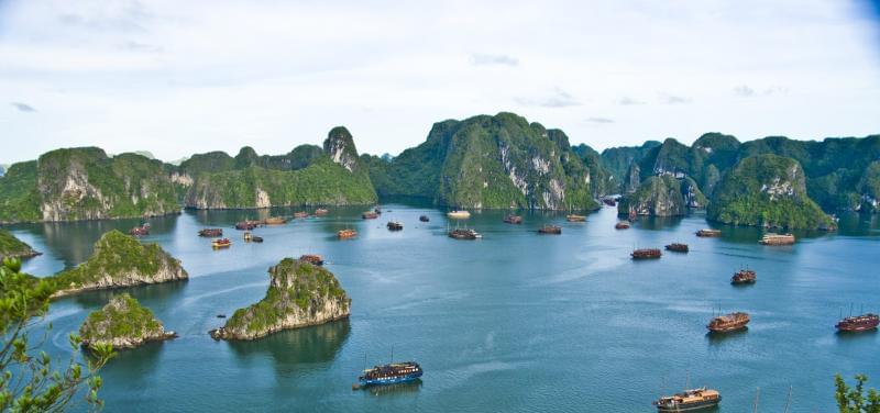 1581191769 260 Halong Bay welcomes you to Vietnam - Halong Bay welcomes you to Vietnam