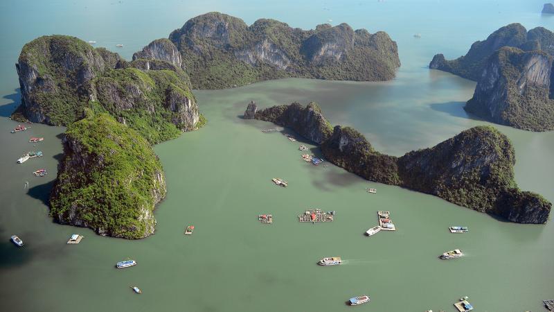 1581191769 487 Halong Bay welcomes you to Vietnam - Halong Bay welcomes you to Vietnam