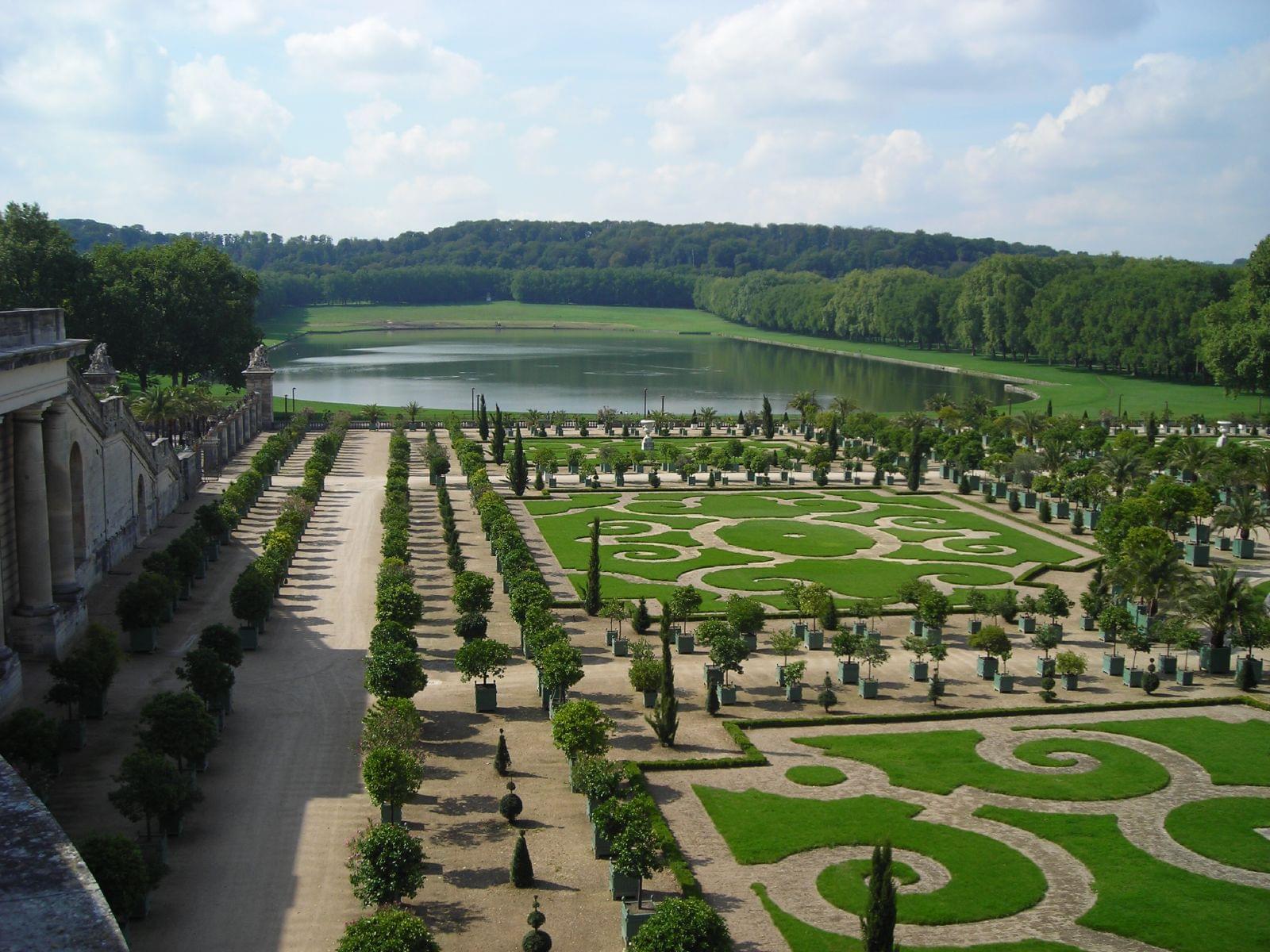 1581193229 823 We advise you to enjoy visiting the beauty of the - We advise you to enjoy visiting the beauty of the Palace of Versailles