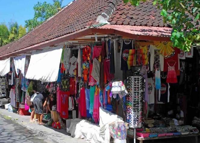 1581195929 81 Jalan Pantai Mingyat Street shopping in Nusa Dua - Jalan Pantai Mingyat Street shopping in Nusa Dua