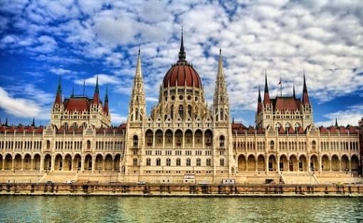 1581197059 188 Your tour guide to enjoy traveling in Budapest the capital - Your tour guide to enjoy traveling in Budapest, the capital of Hungary