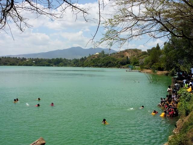 The Lakes ..Ethiopia Debre Zeyt 34943676.jpg