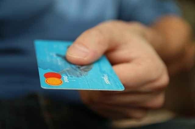 Tips on how to use credit cards while traveling