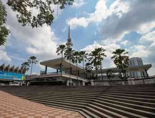 1581203239 499 The most famous mosques in Kuala Lumpur to visit during - The most famous mosques in Kuala Lumpur to visit during Ramadan