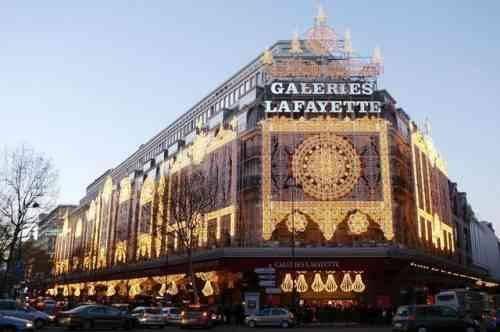 1581203249 915 The most famous shopping places in Paris ... do not - The most famous shopping places in Paris ... do not miss her