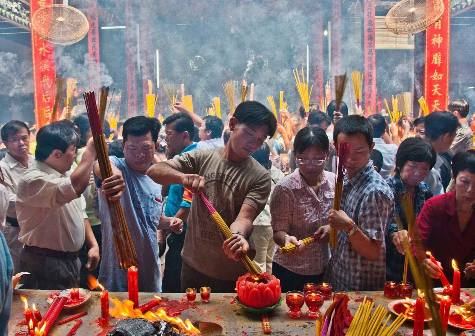 1581205259 4 The customs and traditions of the Vietnamese people celebrate the - The customs and traditions of the Vietnamese people celebrate the Vietnamese New Year and the atmosphere full of joy and color