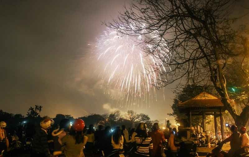 1581205259 772 The customs and traditions of the Vietnamese people celebrate the - The customs and traditions of the Vietnamese people celebrate the Vietnamese New Year and the atmosphere full of joy and color