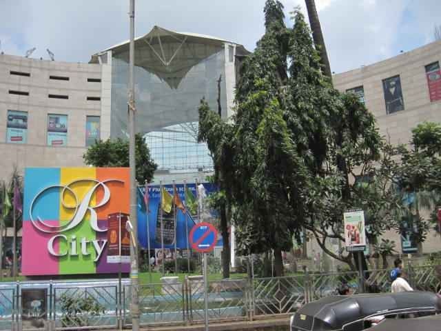 R-City Mall