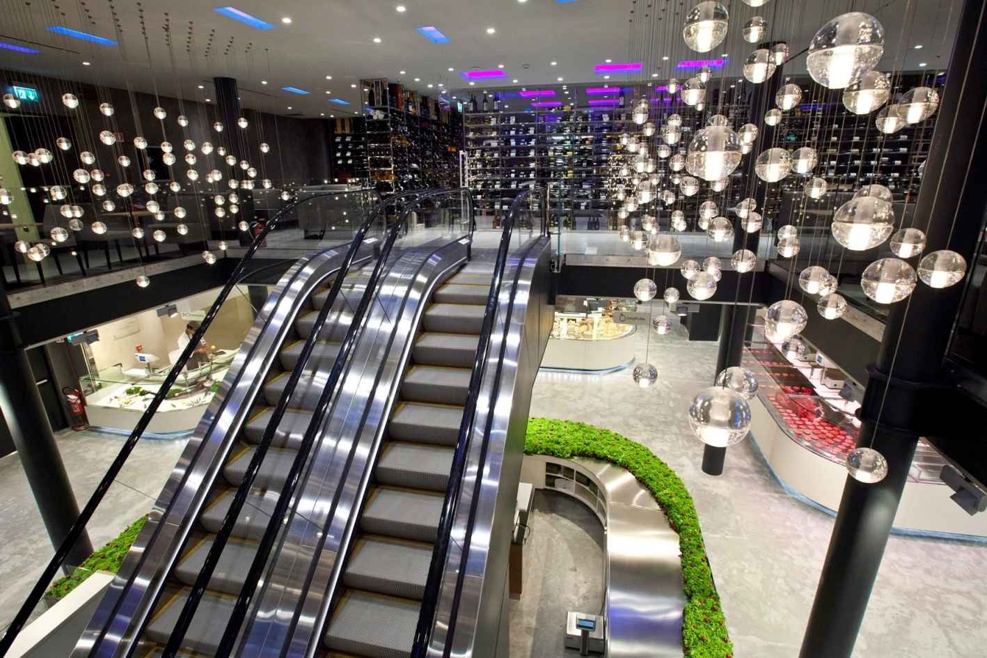 1581207699 128 The best malls in Milan .. where luxury and sophistication - The best malls in Milan .. where luxury and sophistication