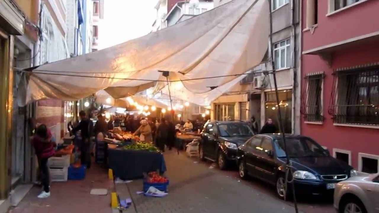 Wednesday Market (Al-Fateh Bazaar) 