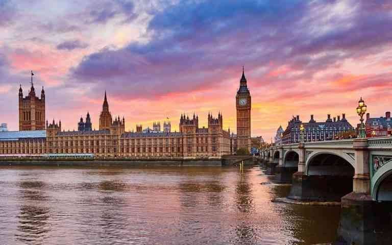 The most famous tourist places in Britain .. Do not miss it ...