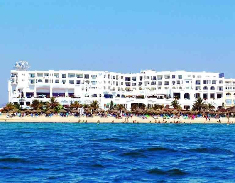     * Hammamet beach..the most beautiful beaches of the Red Sea ..