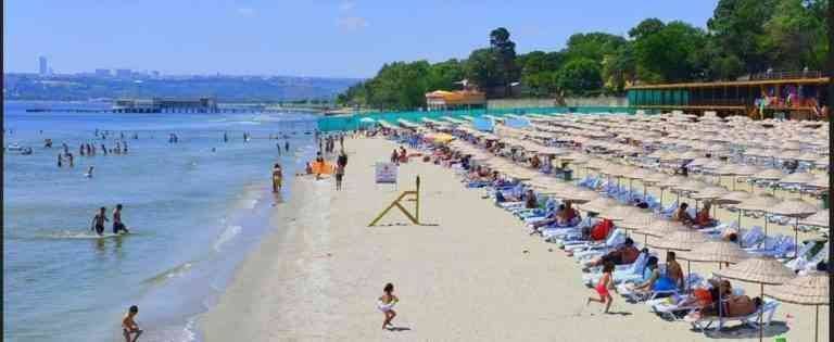 Very beach in Istanbul Bostan