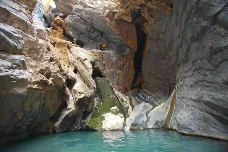 Murnif Cave Area - Tourism in Salalah 