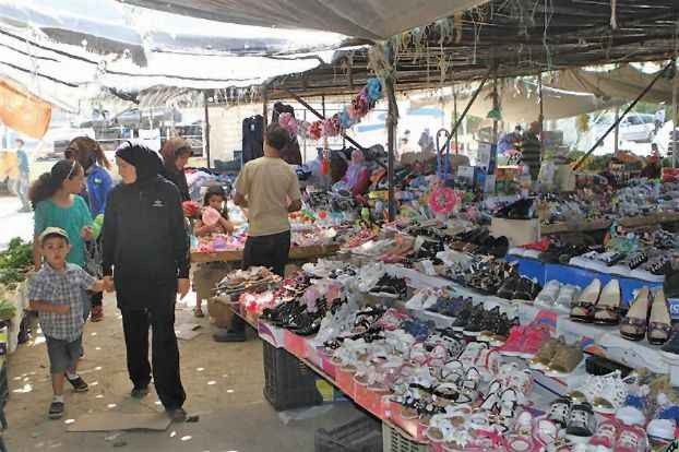 - Friday market in southern Tibnin to sell used clothes at the lowest prices.