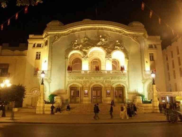 - "Municipal Theater" ..