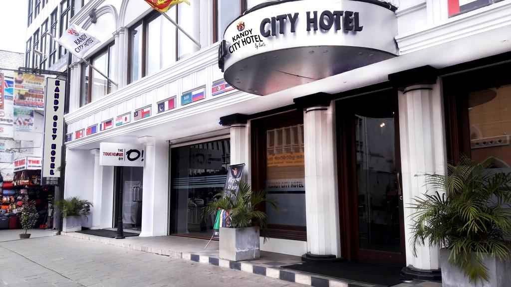 1581226189 596 The best hotels in Kandy Sri Lanka .. at affordable - The best hotels in Kandy Sri Lanka .. at affordable prices
