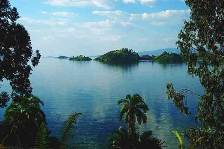 The shore of "Lake Kivu" ... the most beautiful tourist place in Rwanda.