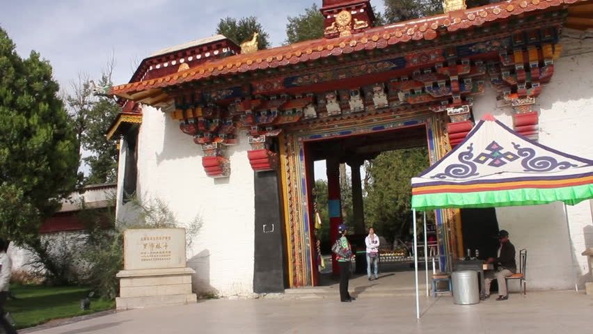 1581226932 716 السياحة في التبت .. و أجمل اماكن سياحية مُذهلة - Tourism in Tibet ... and the most amazing and amazing tourist places