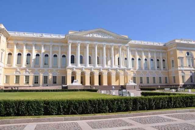 Tourist places in Petersburg .. "Russian Museum" ..