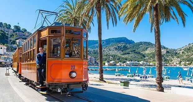 "Soller Train" .. the best tourist places in Majorca ..
