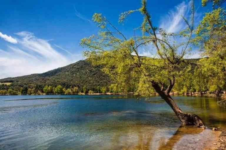 "Lake Dait Aoua" .. the most beautiful tourist places in Ifrane ..