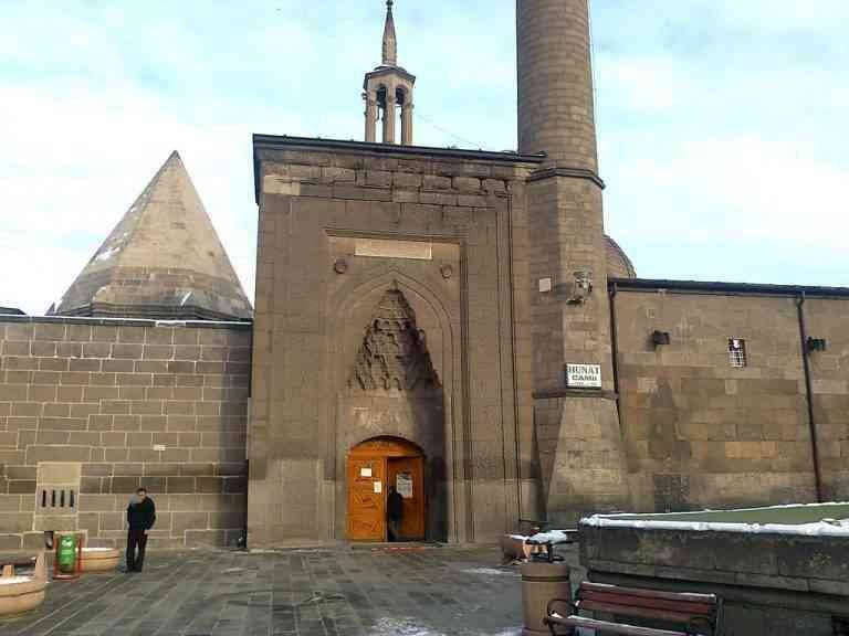 "Hunat Mosque" .. the most important tourist attraction in Kayseri ..