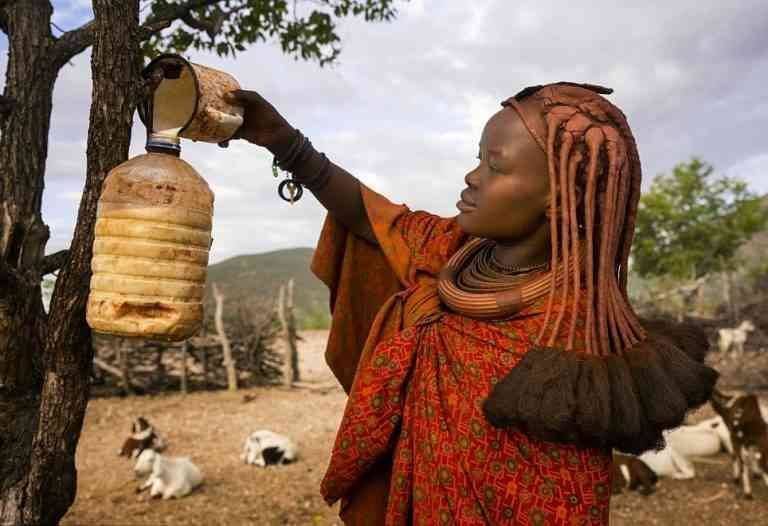 The traditions and customs of women in the "Himba" tribe ..