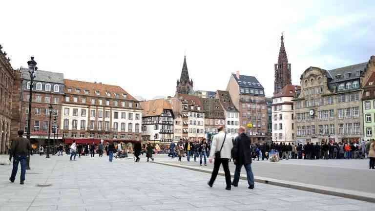 Tourist places in the city of Strasbourg .. "Streets of Strasbourg" ..