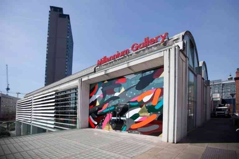 Tourist places in Sheffield .. "Millennium Gallery".
