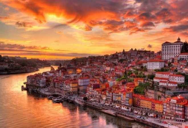 Here..the best tourist attractions in Porto, the "beauty city" of Portugal ...