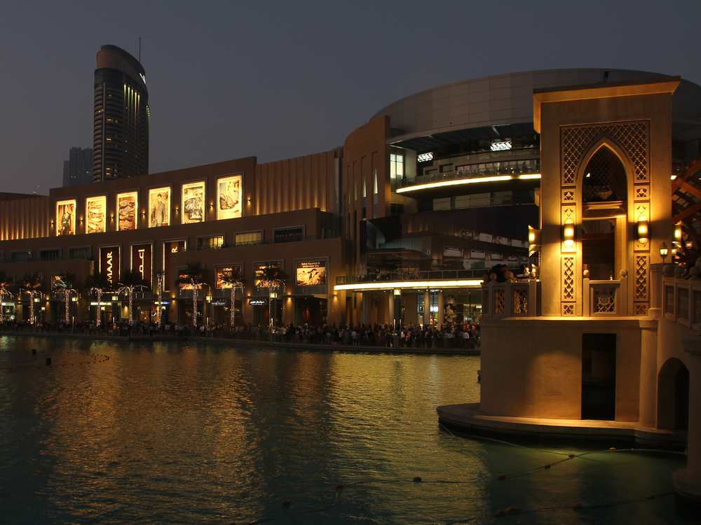 Holiday-Mai_Emirates-United Arab Emirates_Dubai_Dubai-Mall_Dubai- the ideal destination for lovers-shopping-malls-shopping_1000 x750