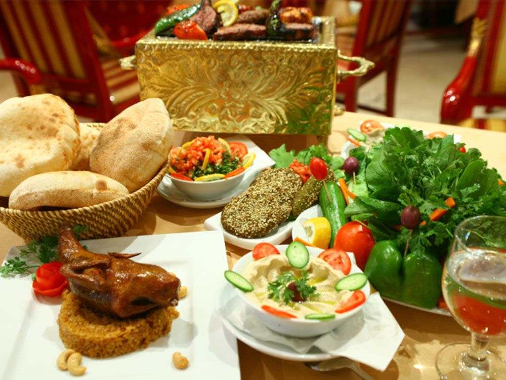 Holiday-Mai_Emirates-Dubai_Dubai_Best-Restaurants-in-Dubai_Tourism_1000x750