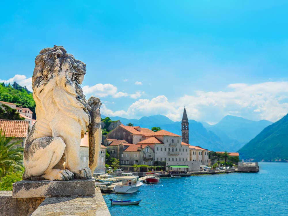 Holiday-monte-montenegro-full-of-attractions-distinctive_couture_453754903
