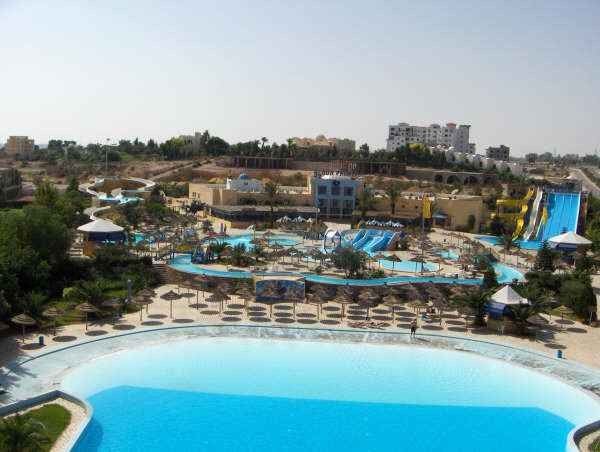 "Water park" .. one of the most important tourist attractions in Tashkent ..