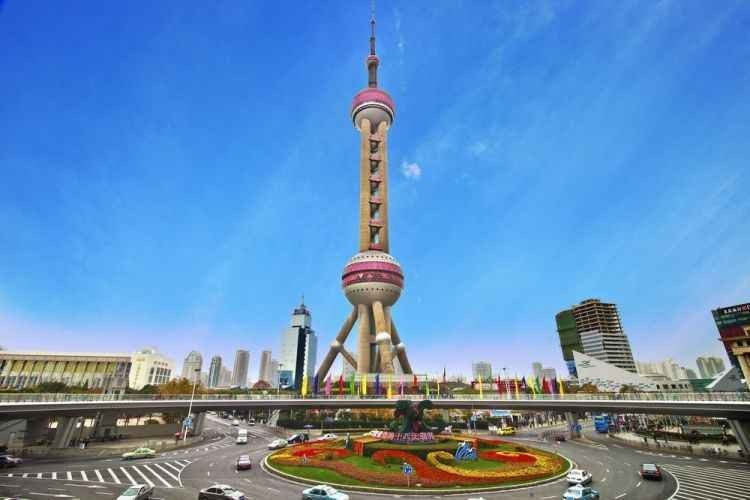 The second day, "Oriental Pearl Tower - and Yuan Bazar" ..