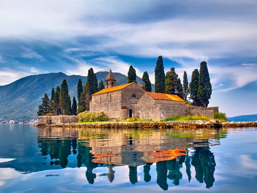 Holiday-May-places-to-visit-in-Montenegro_272406305_1000 x 750