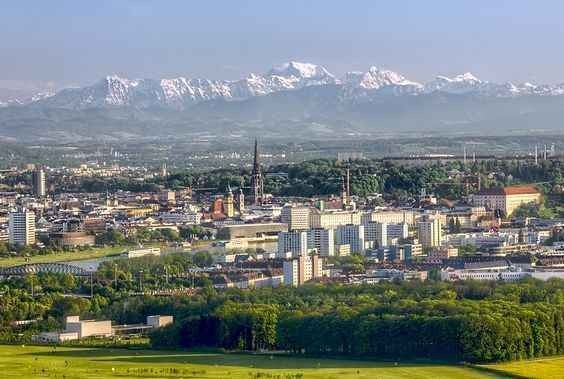 Find out the temperatures and the best times to visit Linz Austria