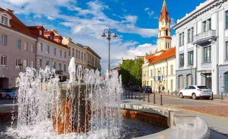 Find out the temperatures and the best times to visit Vilnius Lithuania