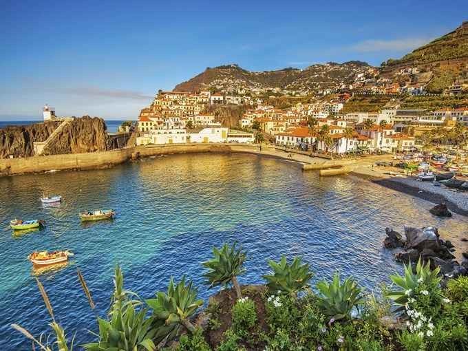 The most beautiful tourist places on the Portuguese island of Madeira ..
