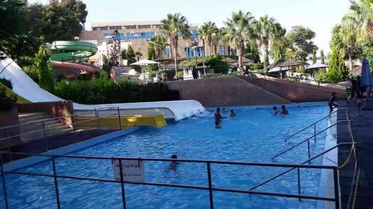 Amman Waves Aqua Park - Theme park in Jordan
