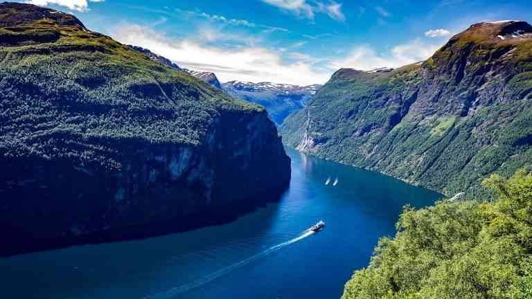 Boat tour in Geiranger